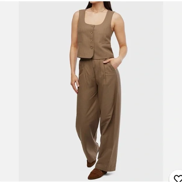 WeWoreWhat Scoop Tailored Vest & Pant Set - Picture 7 of 15